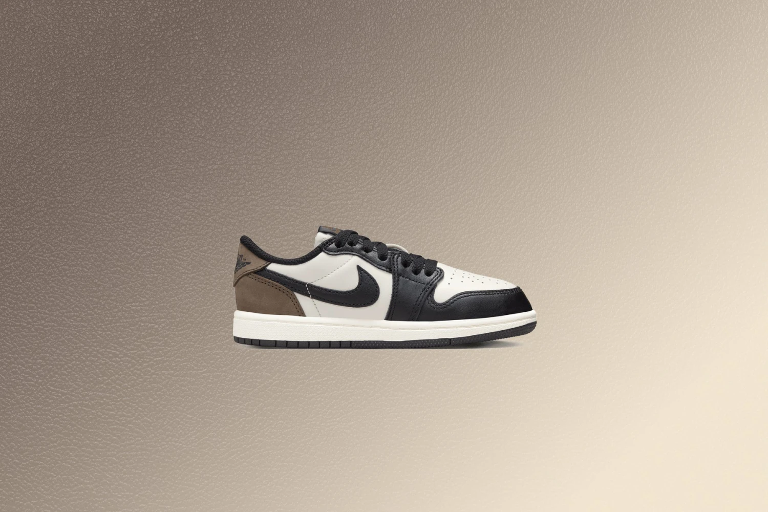 Air Jordan 1 Low OG 'Mocha' (PS) - White/Black/Dark Mocha 5 Air Jordan 1 Low OG 'Mocha' (PS) - White/Black/Dark Mocha - Image 5