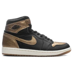 Air Jordan 1 Retro High OG 'Black And Gold' - Black/Metallic/Sail